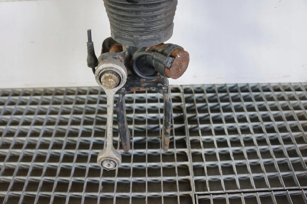 фото №7, Амортизатор пневмоподушка правый перед audi q7 4l 3.0 tdi