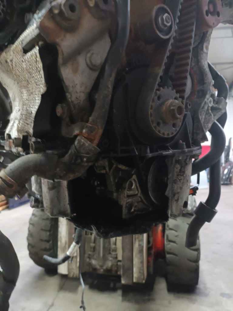 Двигатель vw golf passat seat leon audi a3 2.0 crlb Киев