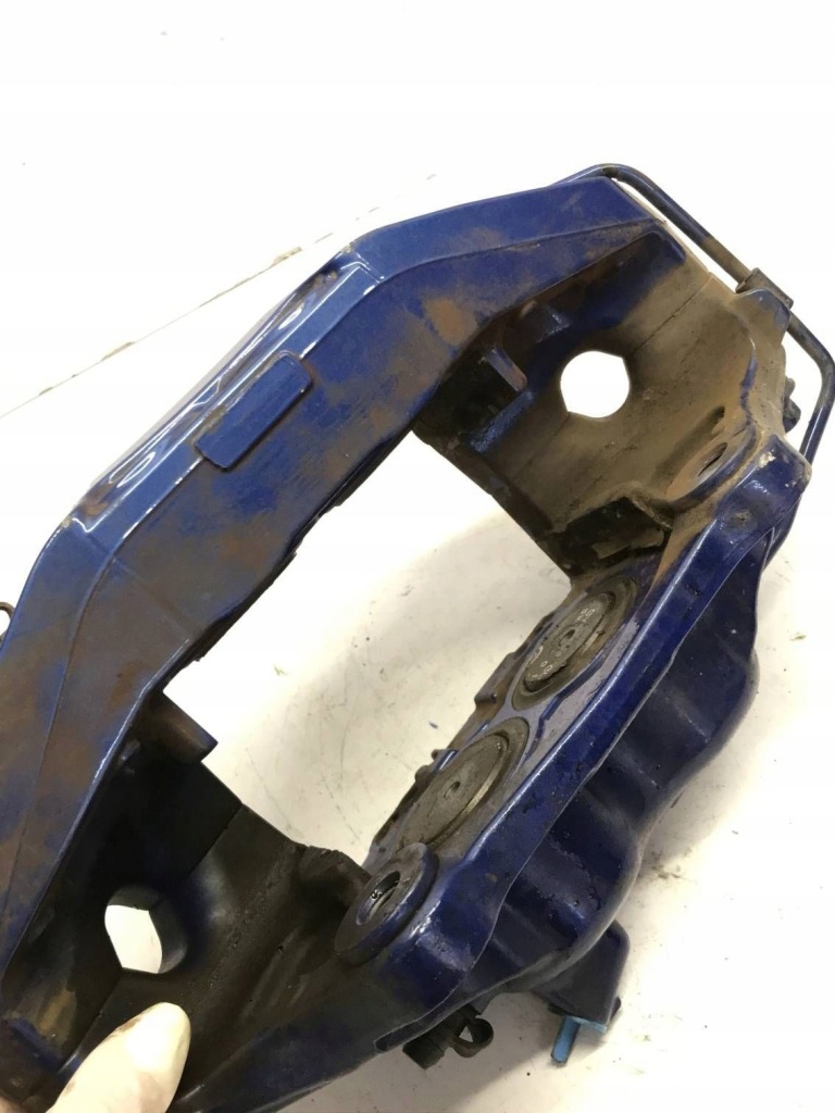 Bmw ix супорт гальм перед лівий 7915679 в Україні