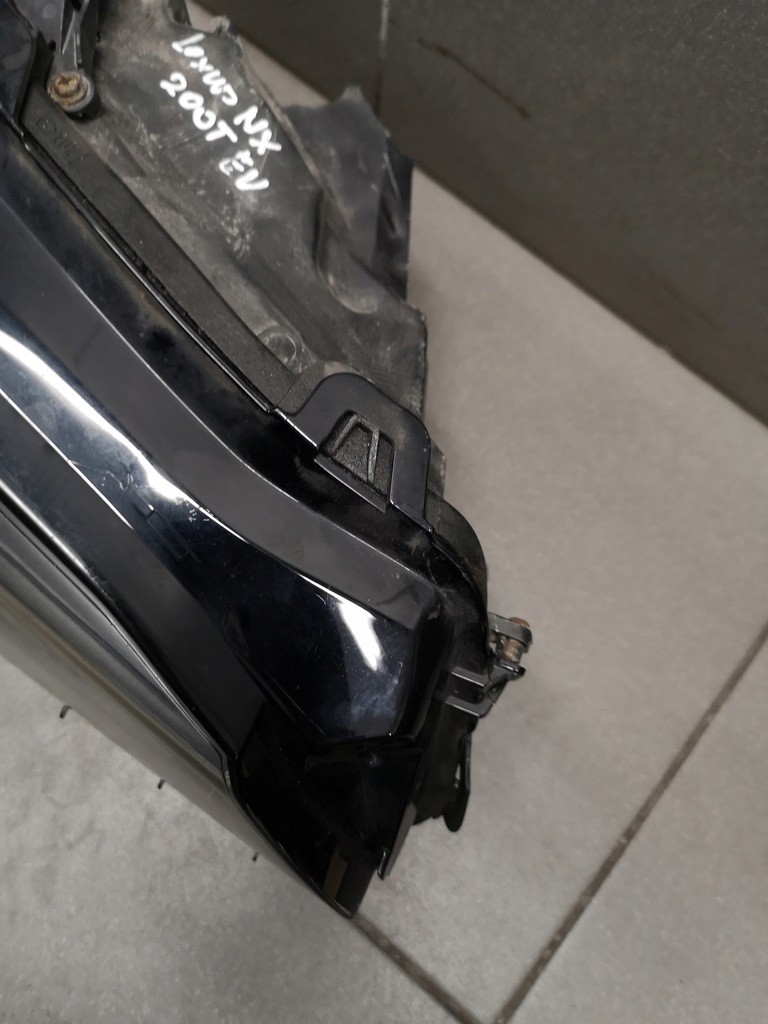 фото №9, Лампа правый перед lexus nx200t europa