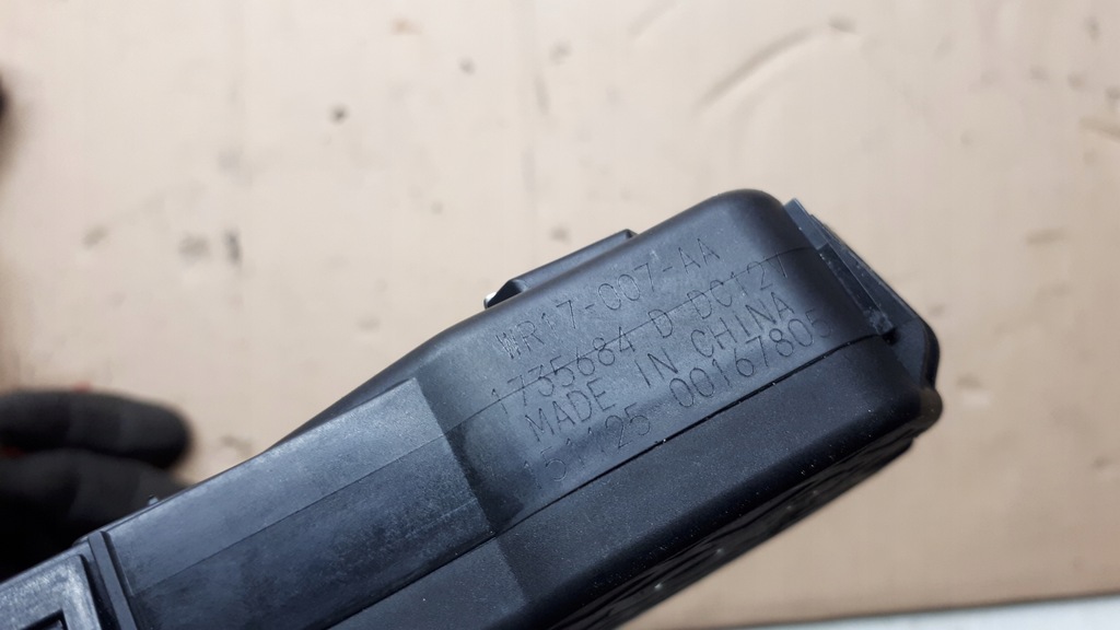 фото №9, A4 b9 8w моторчик люк панорами задня