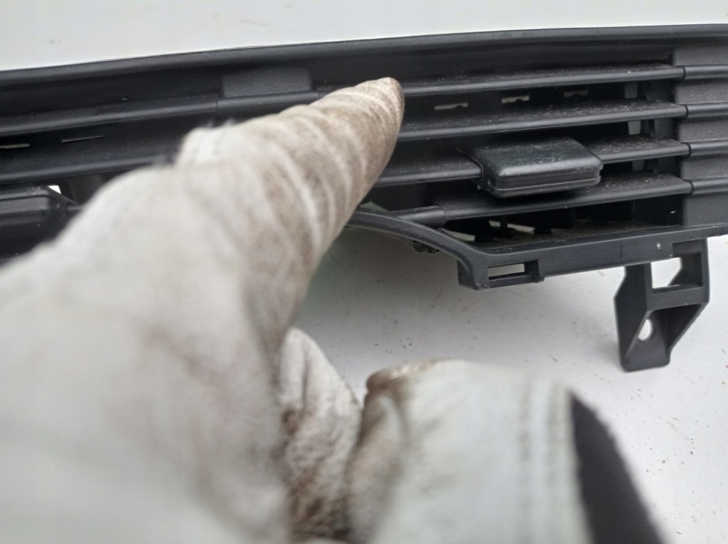 фото №8, Решётка панель обдув кондиционера mazda rx8 rx-8