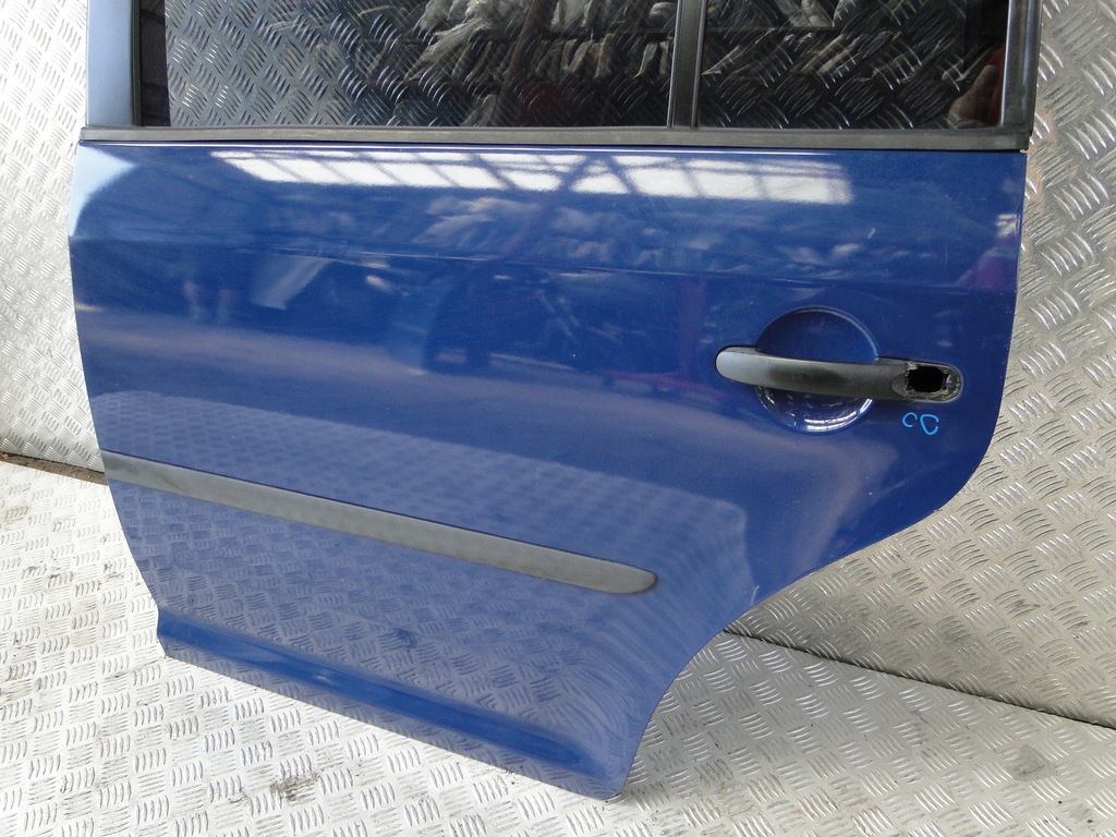 фото №11, Двері задня vw touran 1t 1t0 lift ll5m cena za 1 штука