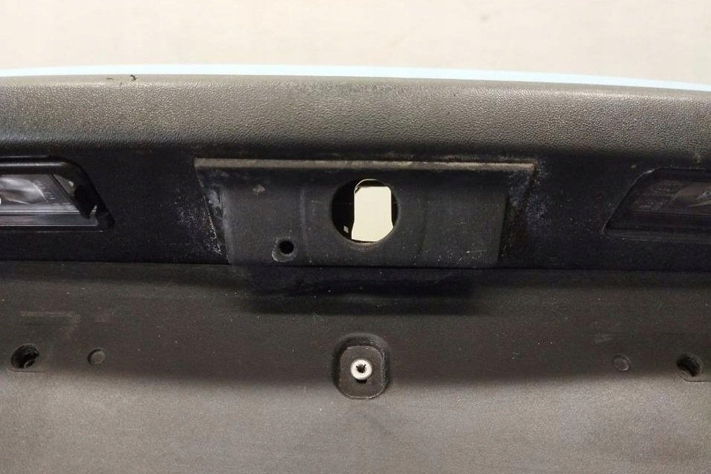 фото №12, Бампер задній porsche taycan 9j1807983f electric 390kw 2022