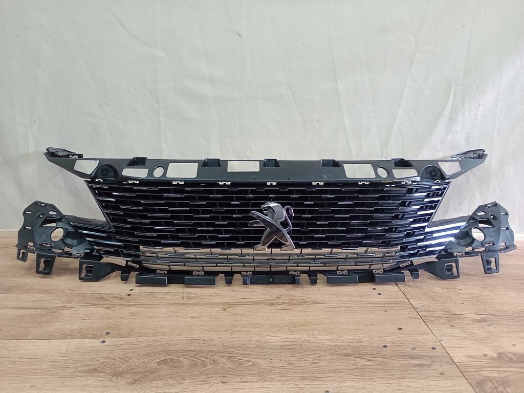 фото №1, Peugeot 3008 5008 ii lift 2021-- решётка радиатора решётка радиатора