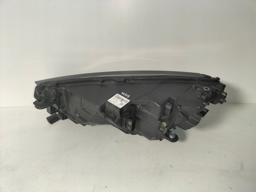 Фара передняя фара правая skoda octavia 4 iv рестайлинг  24- full led Недорого