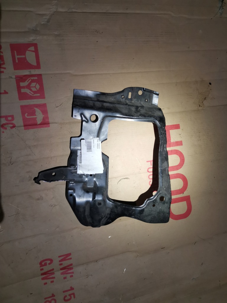 Купить Панель фары поперечина перед правый  subaru forester 1997-2002