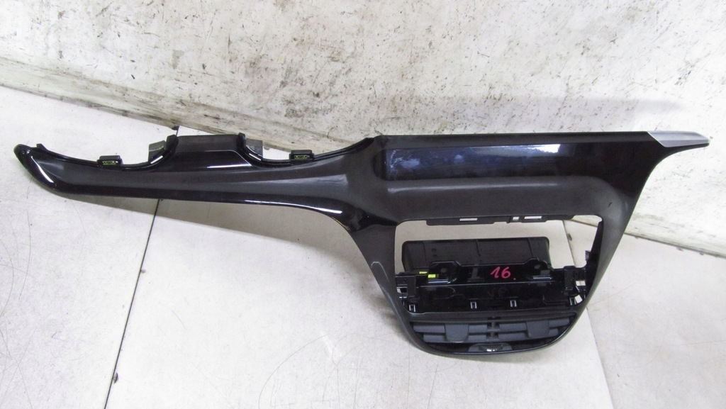 фото №1, Peugeot 208 рамка радио dekor панели eu 12-16