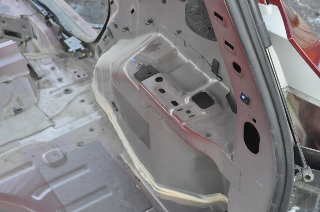 фото №6, Ford b-max чверть крила правий задня задній