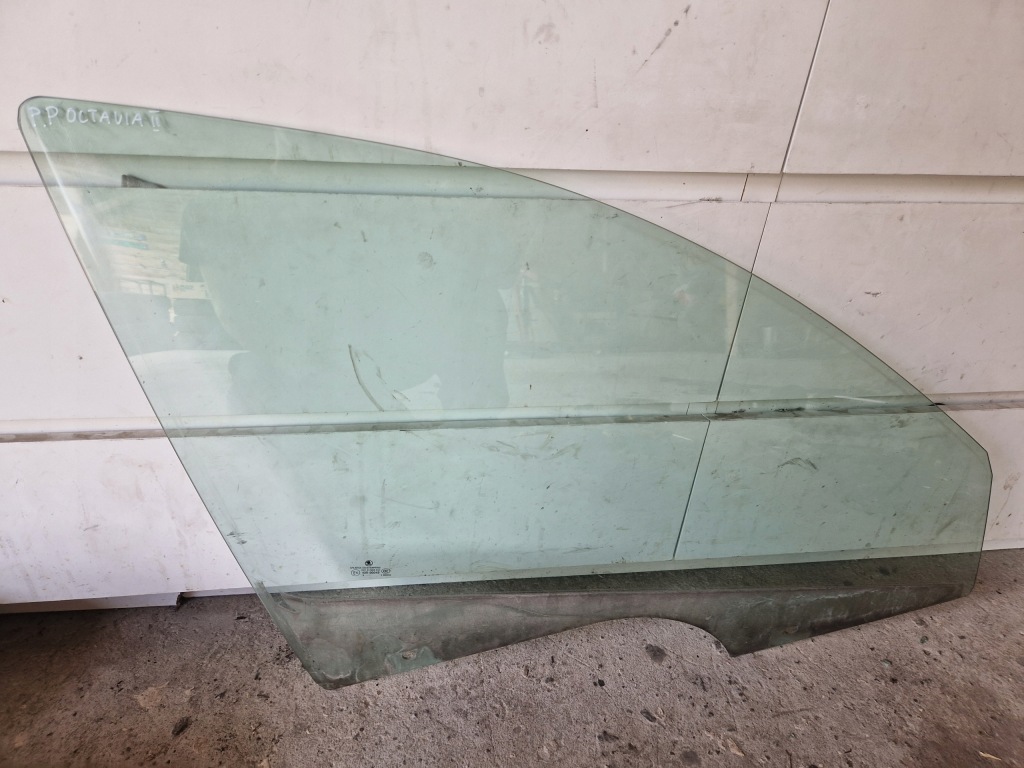 фото №1, Скло двері правий перед skoda octavia ii lift 1.6 tdi