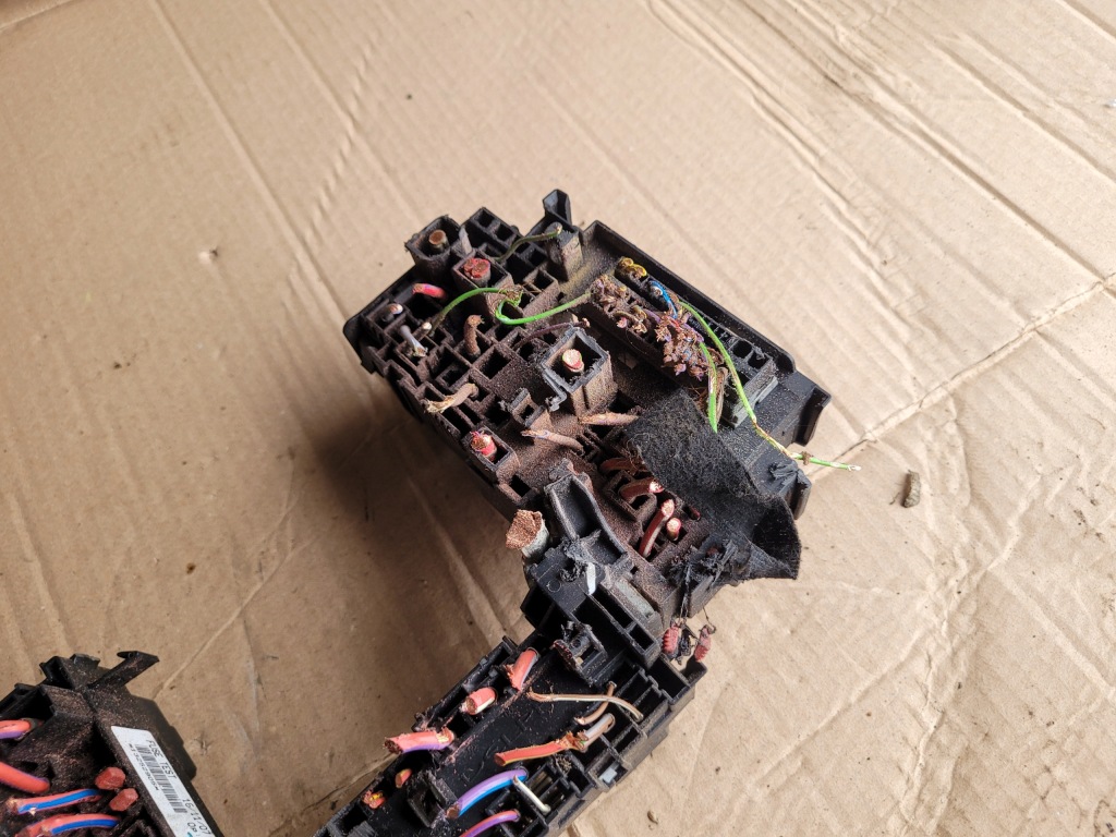 фото №6, Пластина коробка запобіжників opel corsa d 13246926