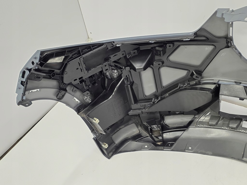 Бампер перед передний bmw x1 u11 + направляющие 51119883584 51119883583 Цена