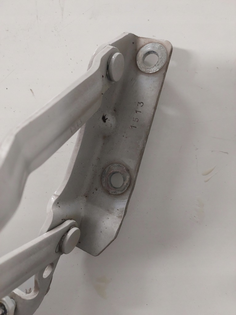 фото №6, Петля капот правий vw golf vi kombi 1km823302