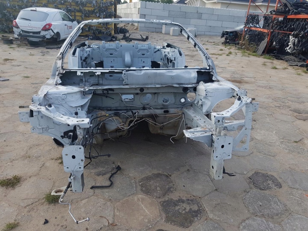 фото №2, Чверть правий перед megane iii cabrio