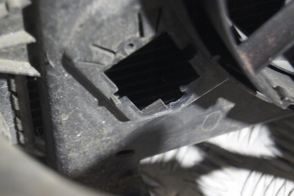 фото №16, Комплект радиатор вентилятор dacia duster i