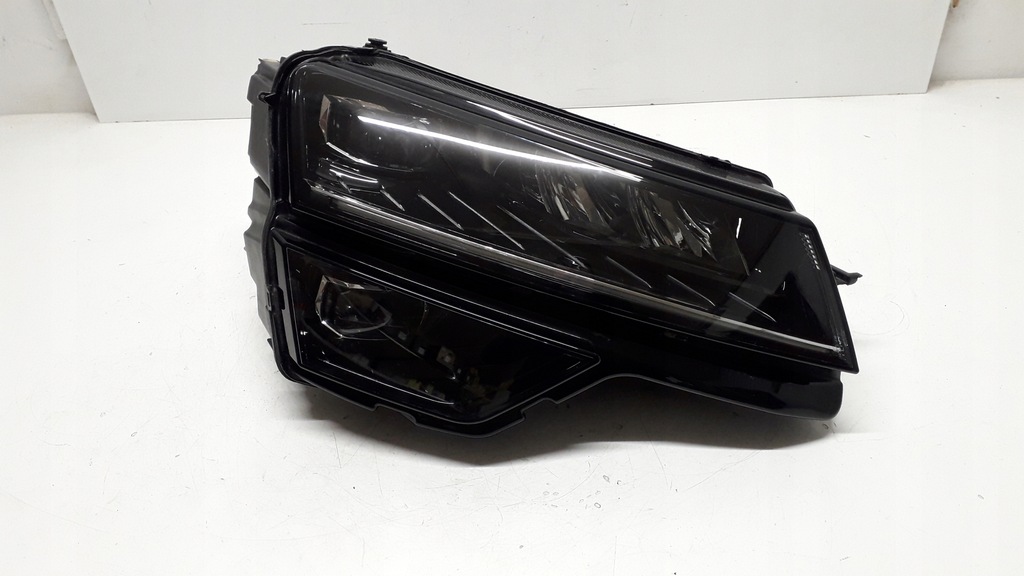 фото №1, Skoda karoq лампа правая передняя full led