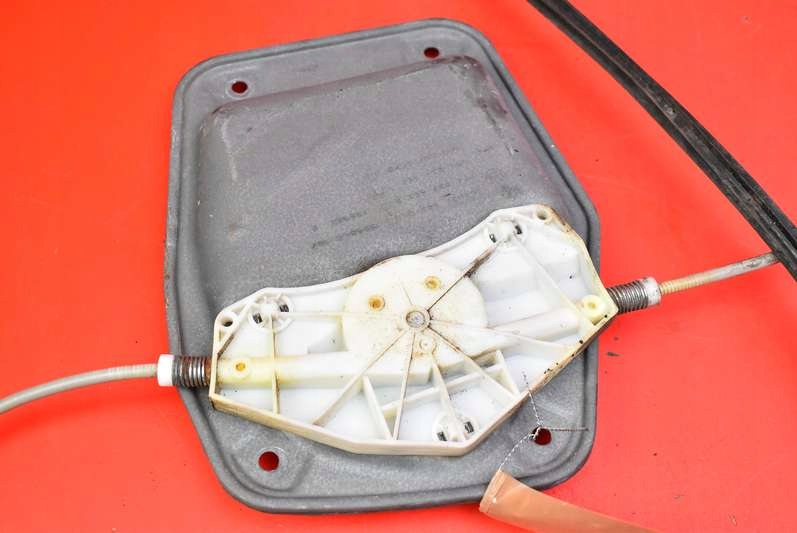 фото №15, Подъемник стекло правый перед eu 5m0837462 vw golf 5 v plus 03-09