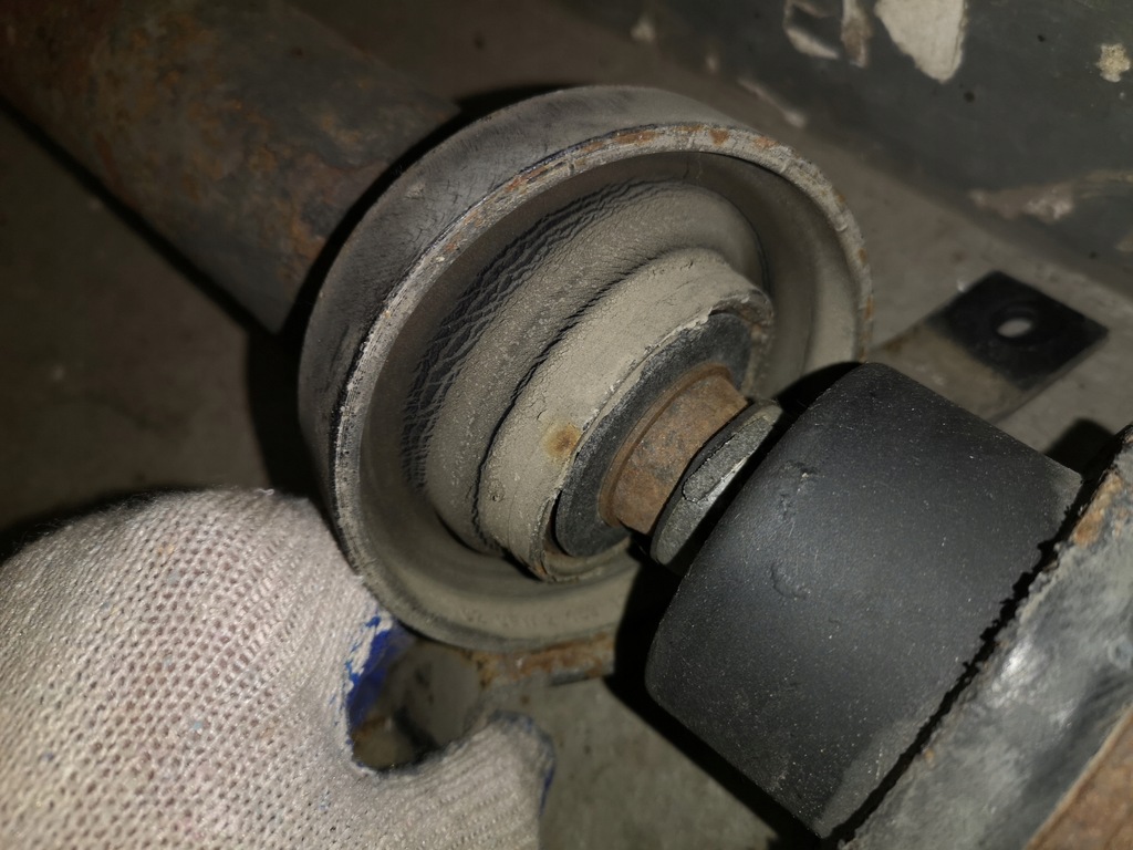 фото №5, Wał приводной audi a8 d3 4.2 bfm 4e0521101a