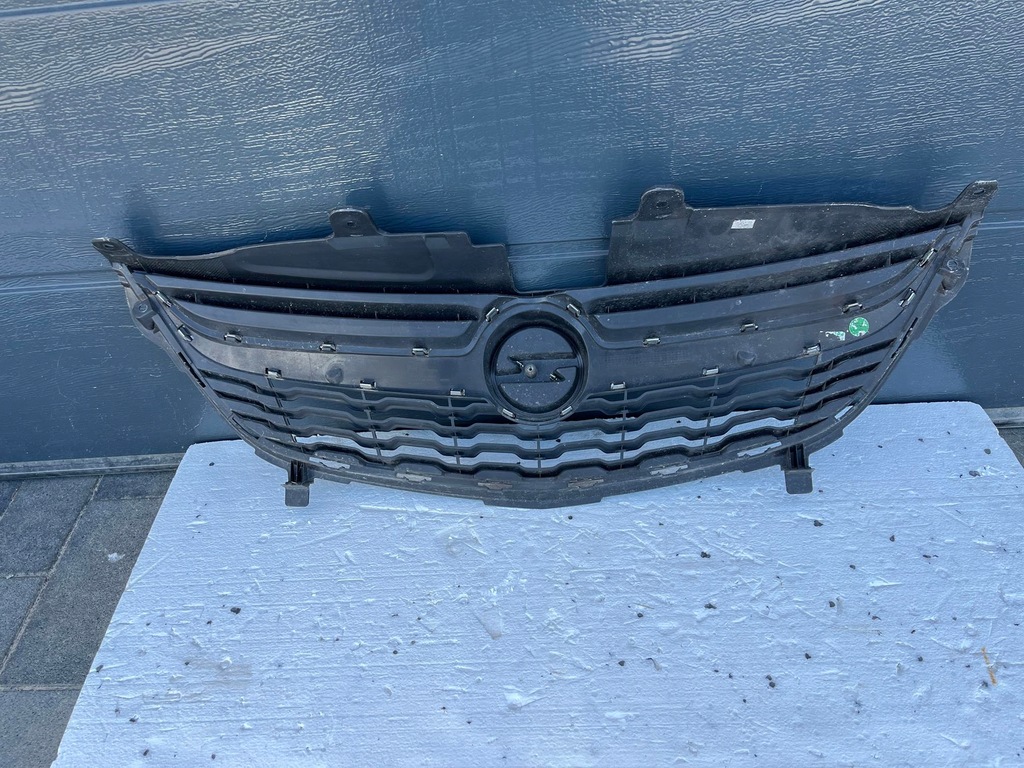 фото №7, Решётка радиатора решётка радиатора opel karl 94514486 хороший