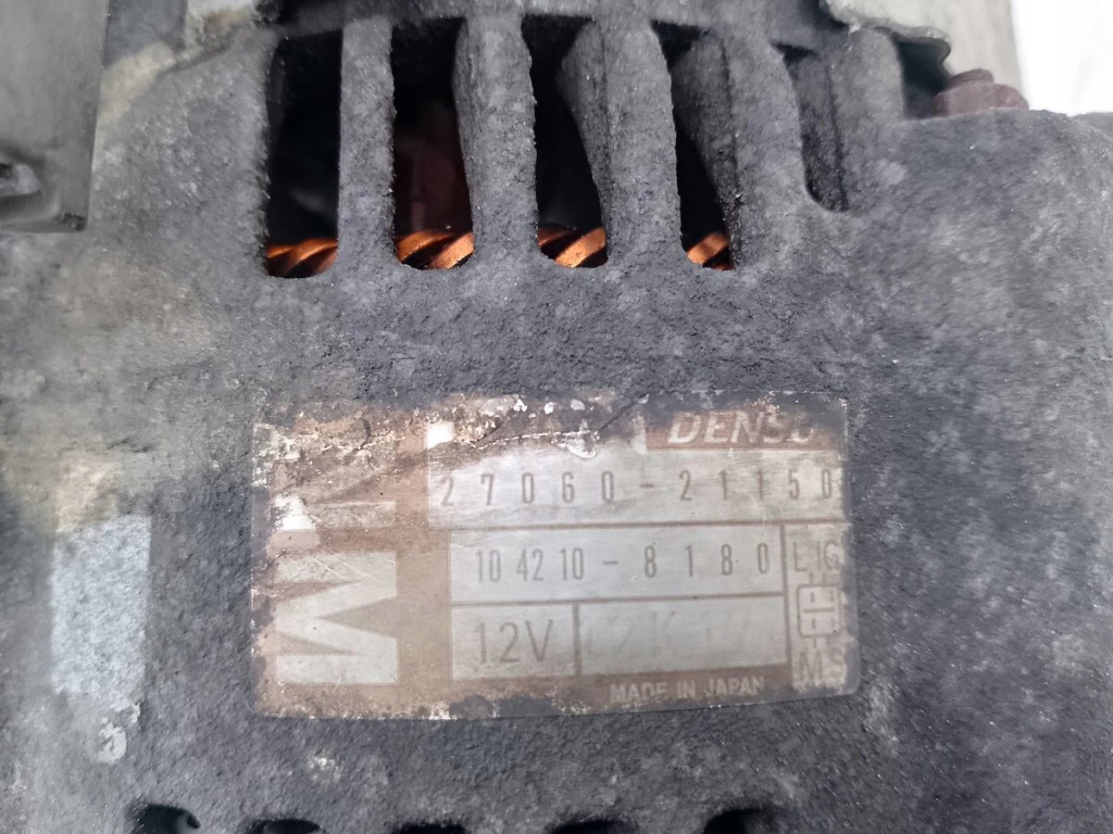 Генератор toyota yaris 2 06-11 27060-21150 104210-8180 1.5 16v с Разборки
