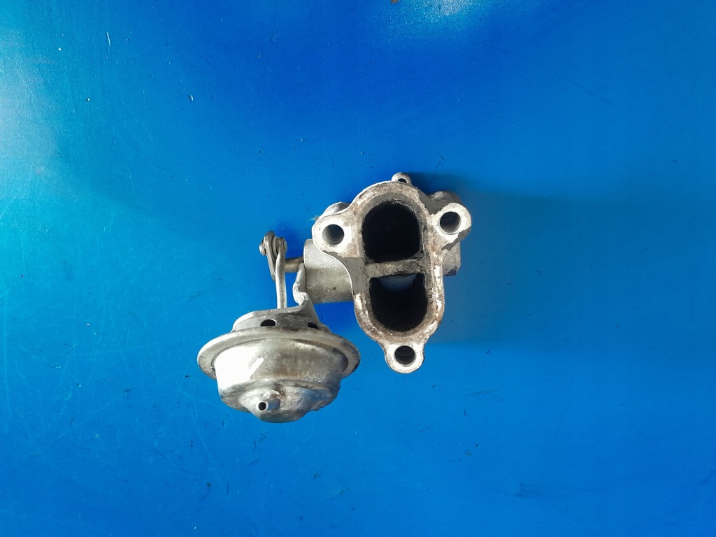 Купить Крышка дроссельная заслонка egr toyota yaris auris 1.4 d4d 1nd 2015 rok