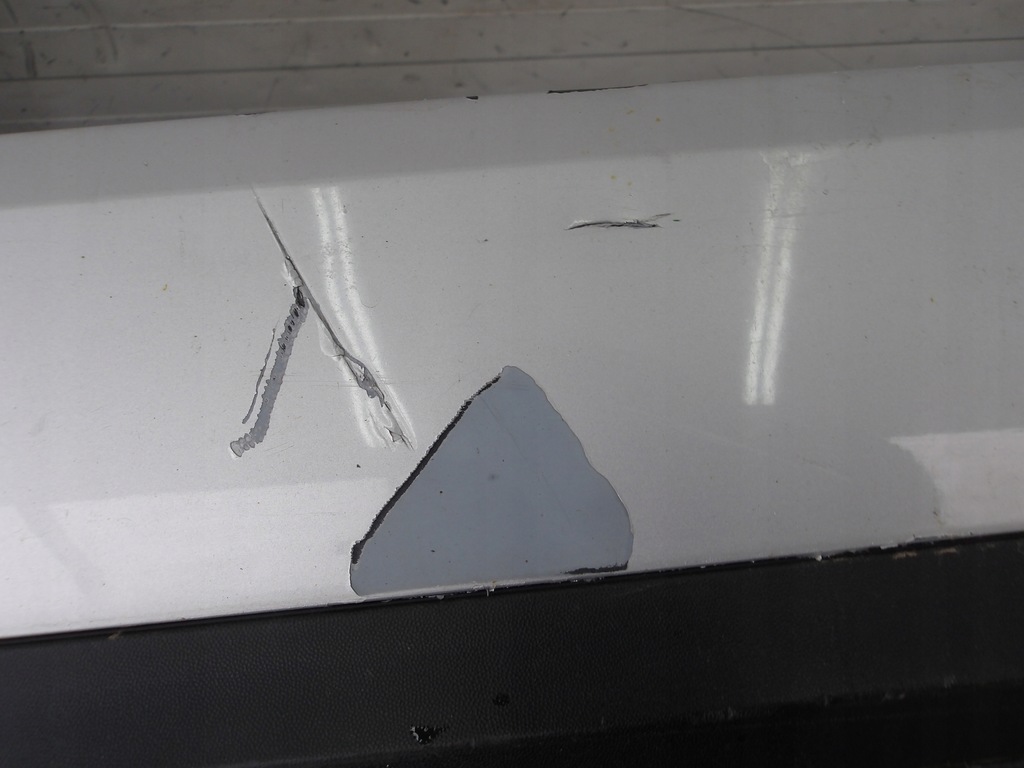 фото №6, Passat b6 kombi бампер задний накладки хром la7w оригинальный номер