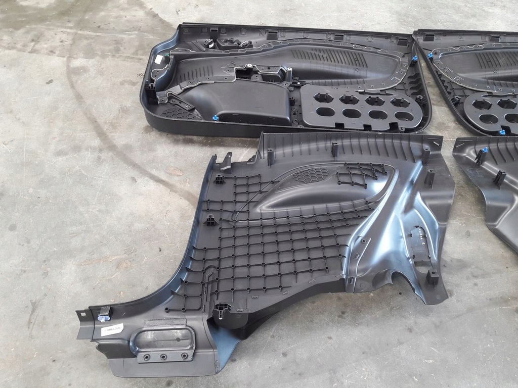 фото №8, Обшивки обшивка комплект opel corsa e 3d