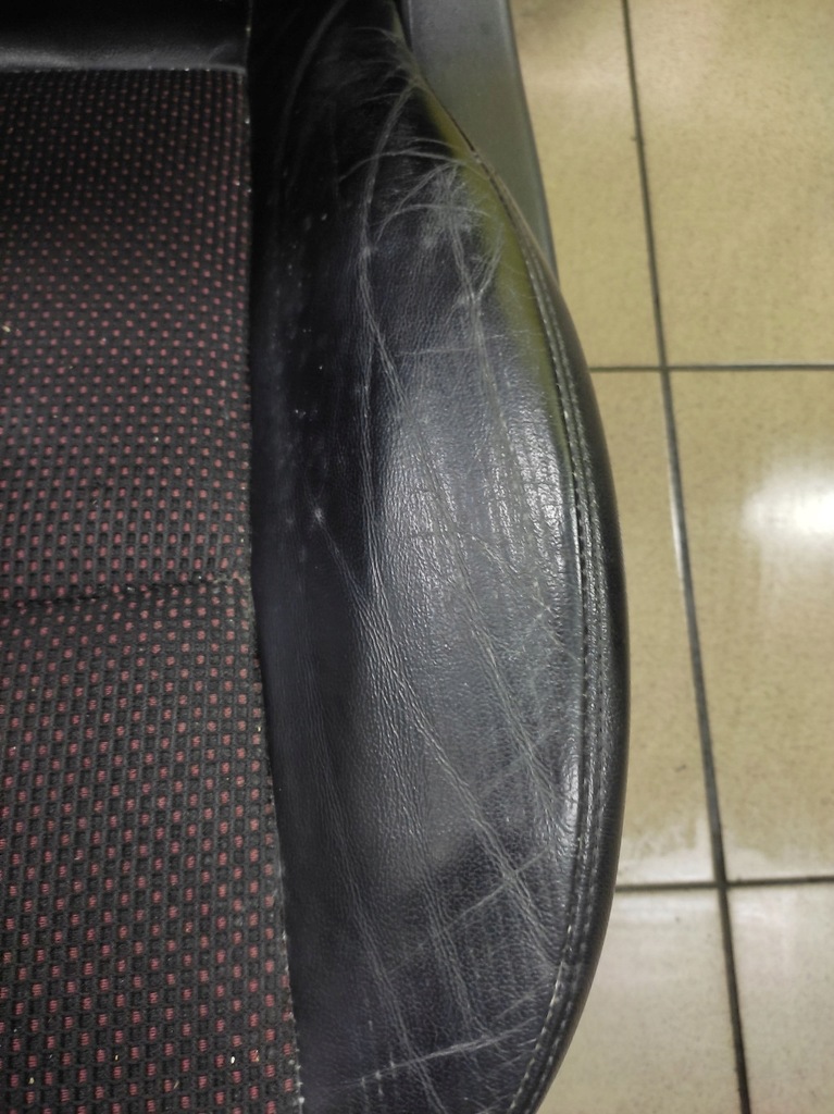 фото №7, Hyundai i30 комплект сидений перед