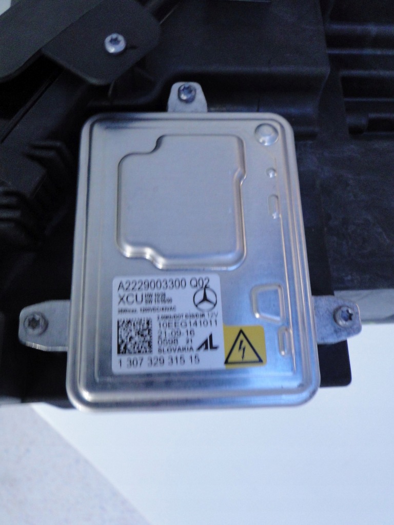 Mercedes лампа левая ксенон ксенон bi-xenon gla x156 156 przed liftem Оригинал