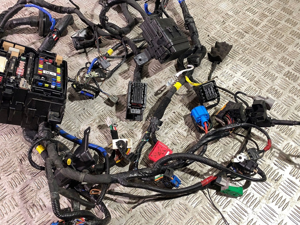 фото №5, Hyundai santa fe 2019 жгут трубопровод двигателя 91200s1810