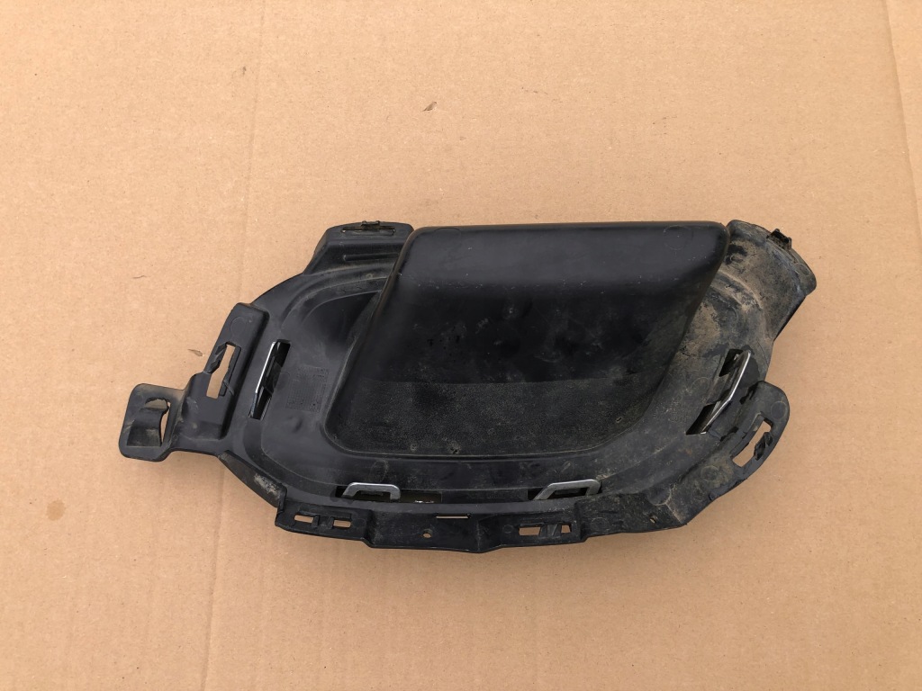 Решётка заглушка правая задняя mercedes 176 coupe amg Недорого