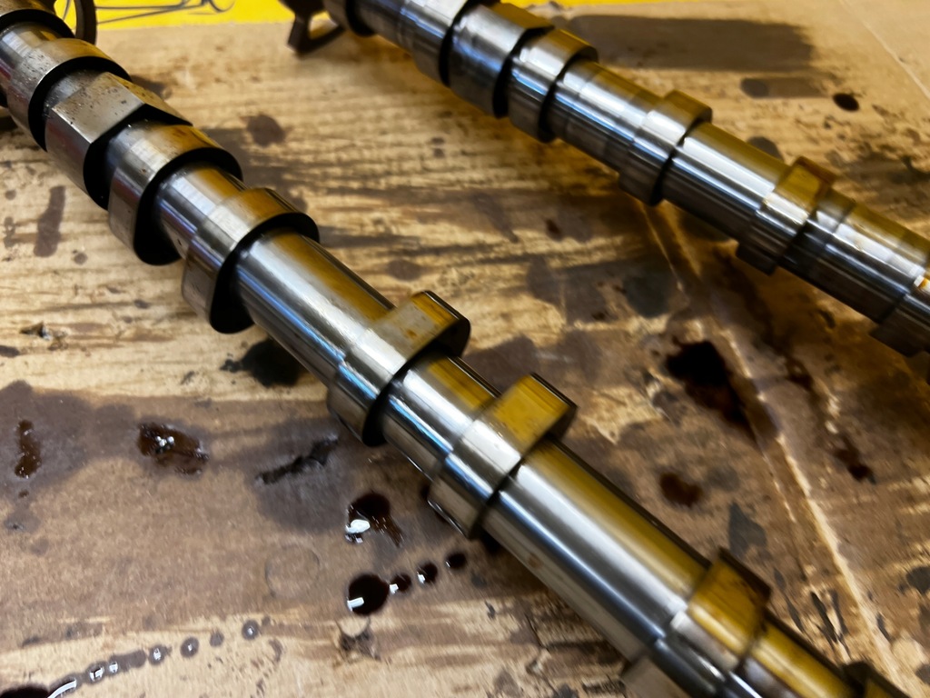 фото №8, Комплект вали розподільного валу всмоктуючий випускний renault 1.3 tce h5hb470