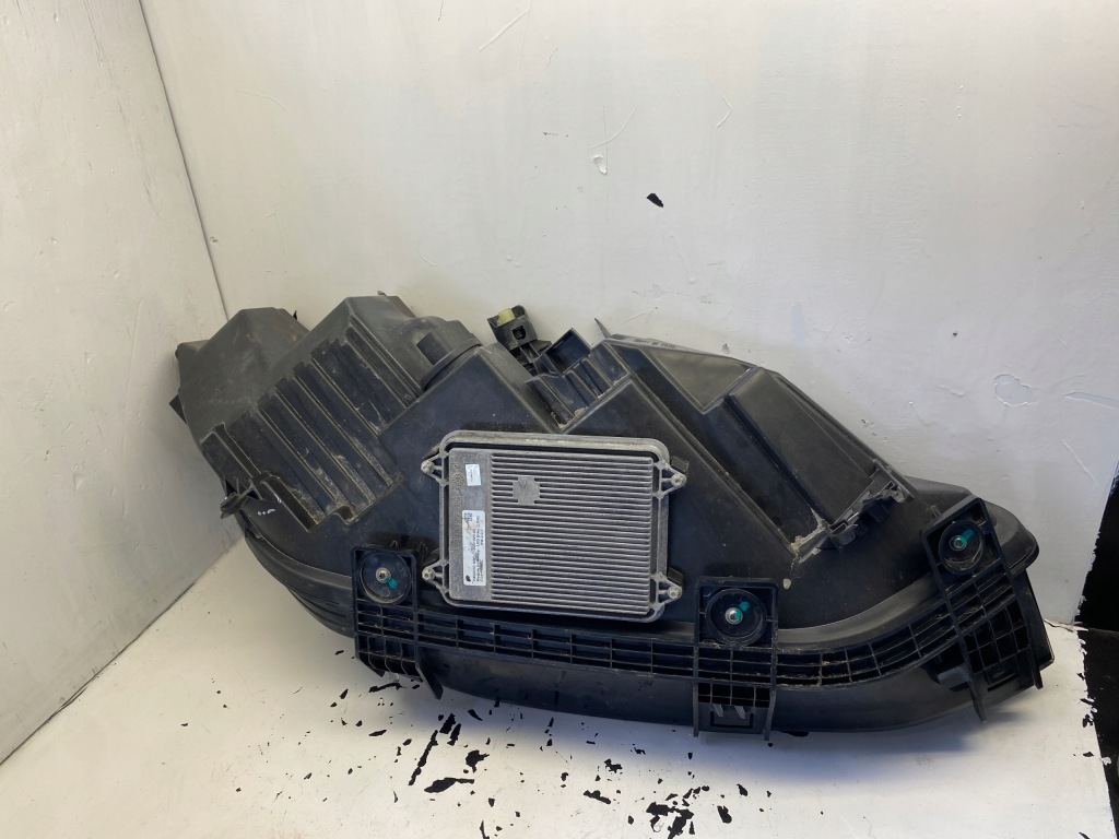 Tesla model x фара левый перед full led 103431800b в Украине