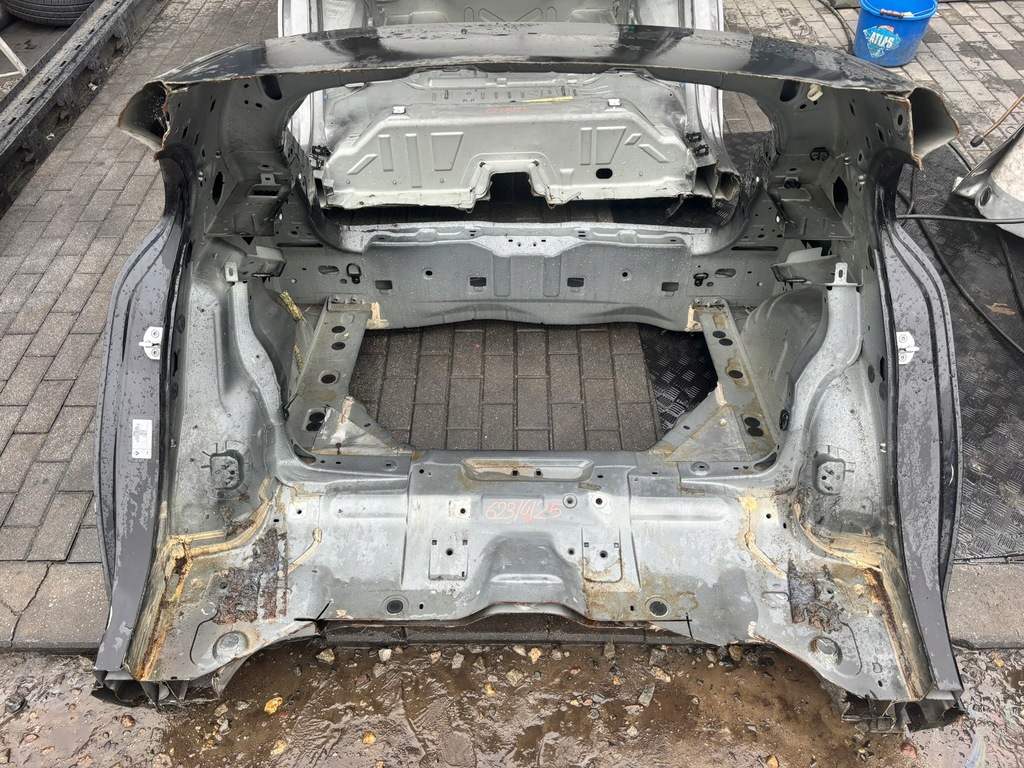 фото №1, Renault megane iv чверть задня pas крила піддон