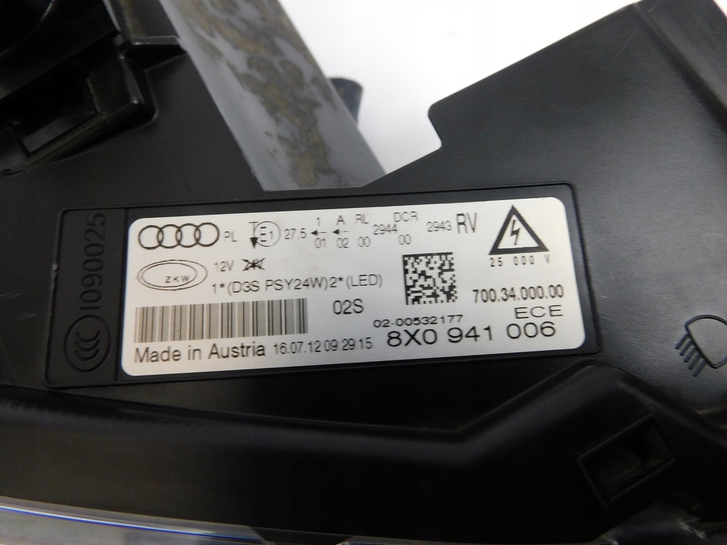 фото №16, Audi a1 8x лампа права ліва ксенон led 8x0941006 8x0941005 повний