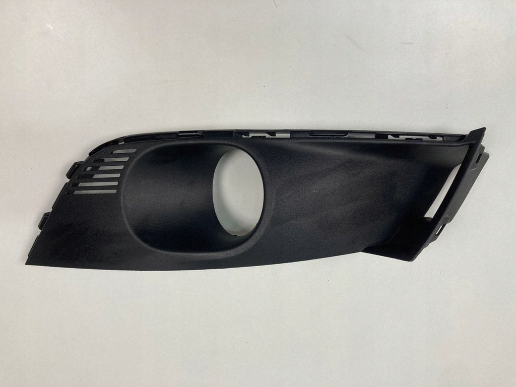 фото №1, Решётка бампера правая передняя renault megane iv 4