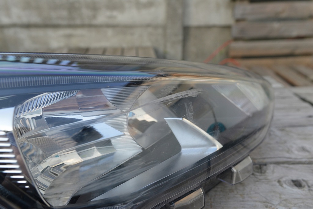 Ford focus mk4 правый  фара led mx7b-13e014-cd б/у Доставка