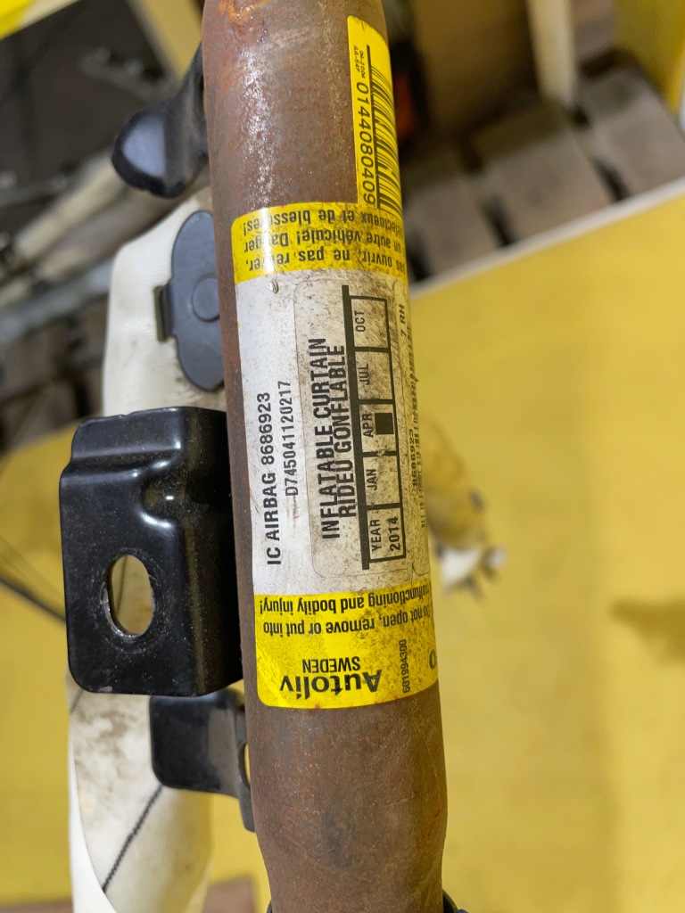 фото №4, Volvo xc90 шторка безпеки права