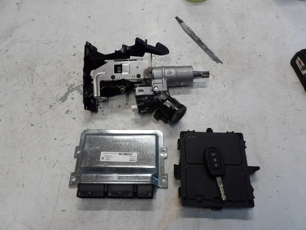 фото №1, Набір стартовий renault clio v 5 1 ключ 237100772v