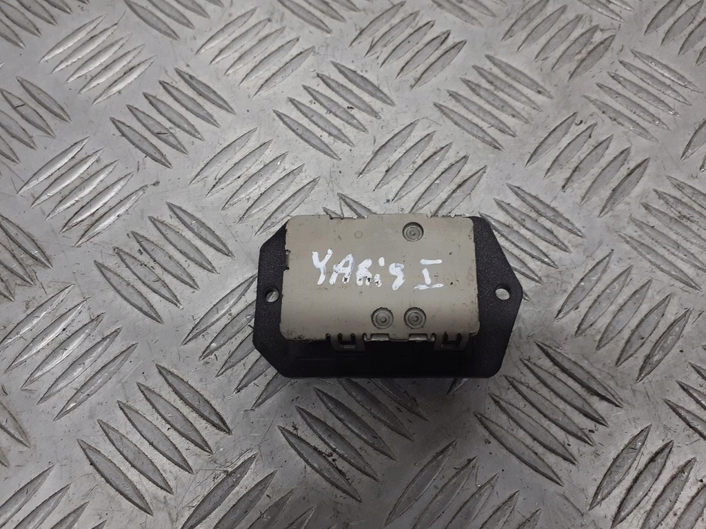 фото №1, Резистор резистор вентилятор toyota yaris i