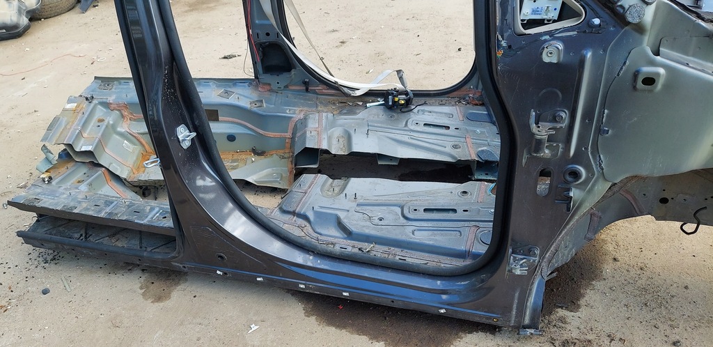 фото №3, Pacifica 16-24r чверть правий перед з поріг