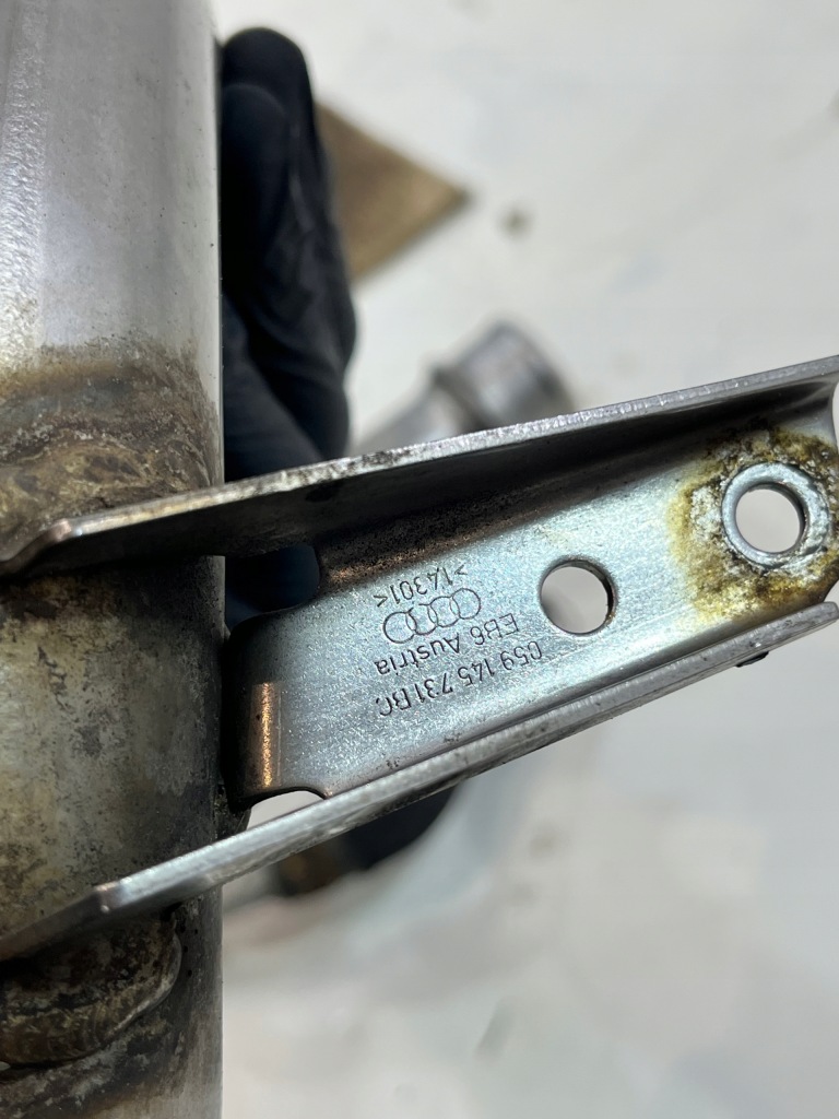 фото №2, Труба интеркулер audi a5 8t 3.0 tdi 059145731bc