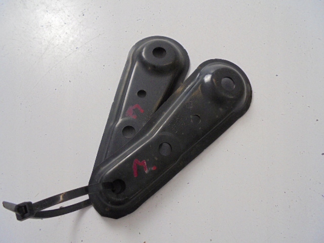 фото №2, Крепления поперечина renault megane iv 16-