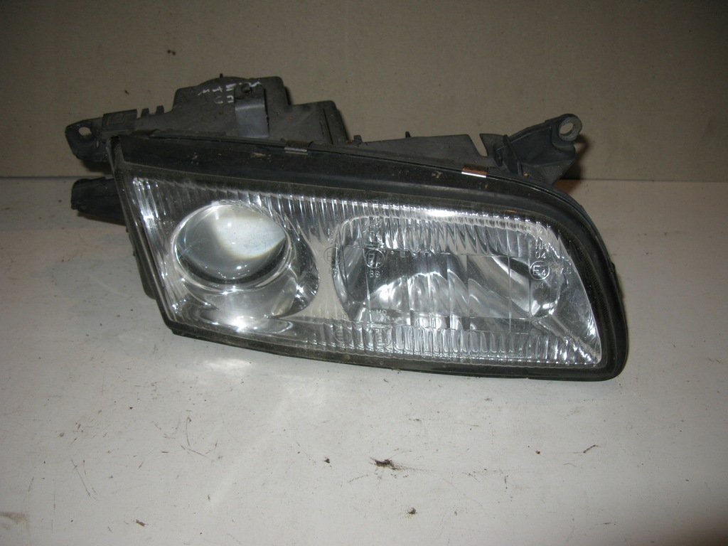 фото №1, Mazda xedos 9 93-00 фара правий лампа eu 6843-1