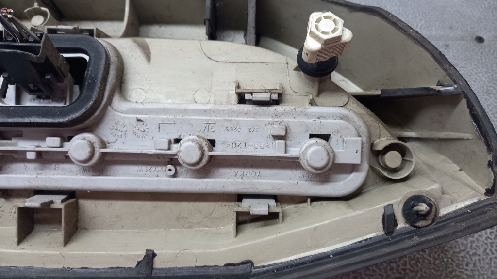 фото №9, Лампа ліва задня opel zafira a 1.6b 04r