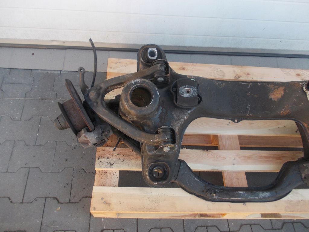 фото №13, Балка перед підрамник поворотний кулак підвіска важіль mercedes w114 coupe