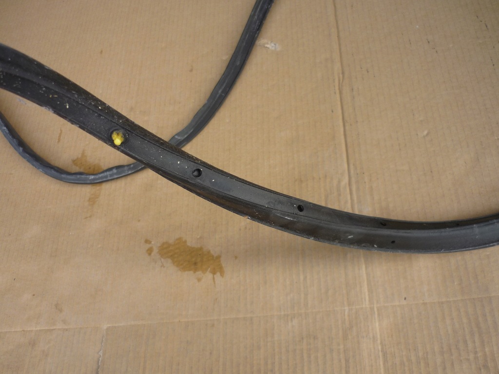 фото №6, Прокладка рамки двері лівий задня audi a4 b6 b7 sedan оригінал ładna