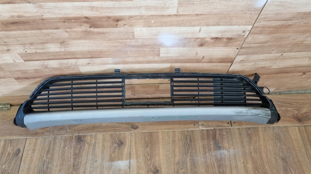 Купити Opel grandland x решітка бампера перед