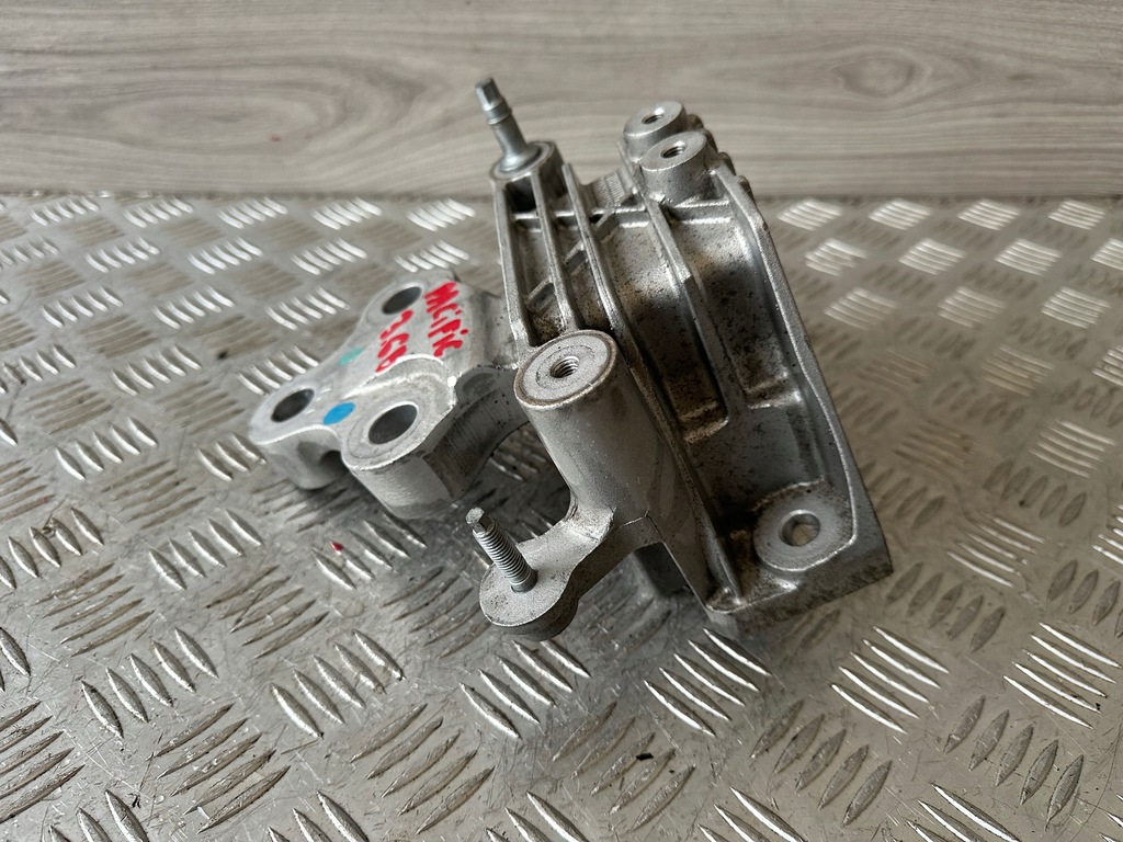 фото №12, Chrysler pacifica ii 17- usa 3.6b кронштейн подушка двигателя коробки p68224742ab