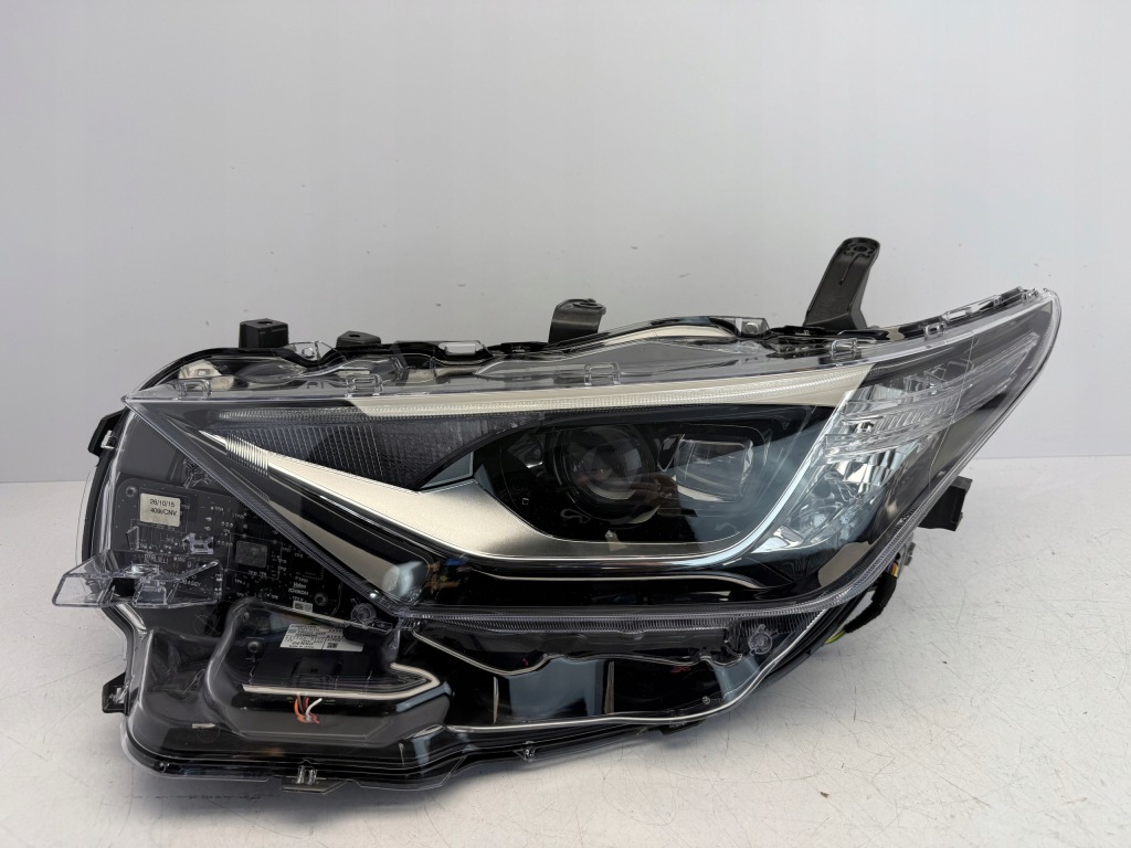 Купити Toyota auris 2 рестайлінг  фара ліва full led 90070906